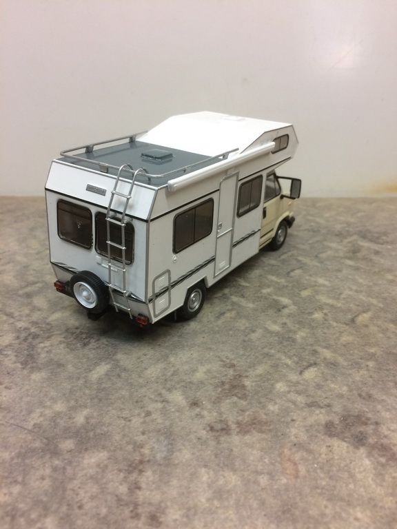 Camping-car miniature Pilote R470 Ixo au 1/43e - Nos actus